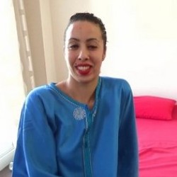 Chica musulmana en FAKings. Vuelve Nayara, la hija 'gamberrilla' del jeque arabe