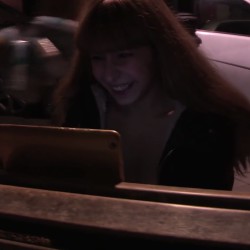Little Ashley's video calls in the middle of the street to get a stranger to make her company